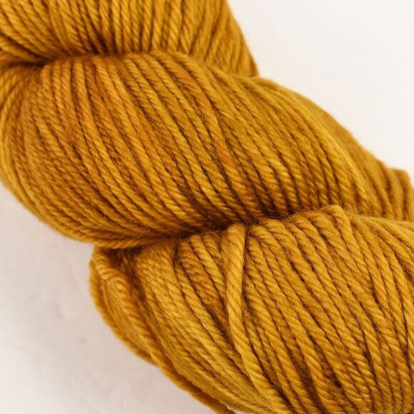 Three Irish Girls Yarn Springvale DK 100% Superwash Merino Hand-Dyed Guiness - Picture 2 of 4